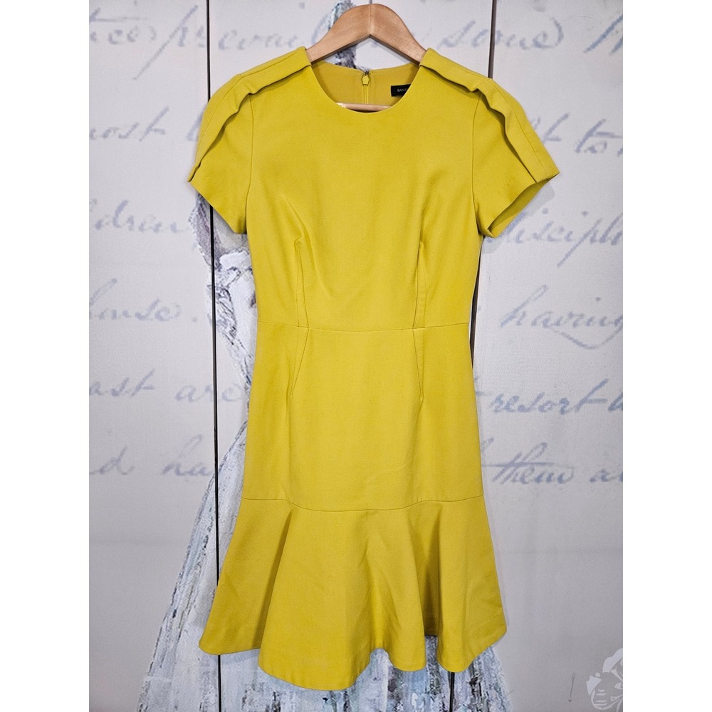 Banana Republic Flounce Dress 0 Yellow Short Sleeve Pleated Shoulder Fit & Flare